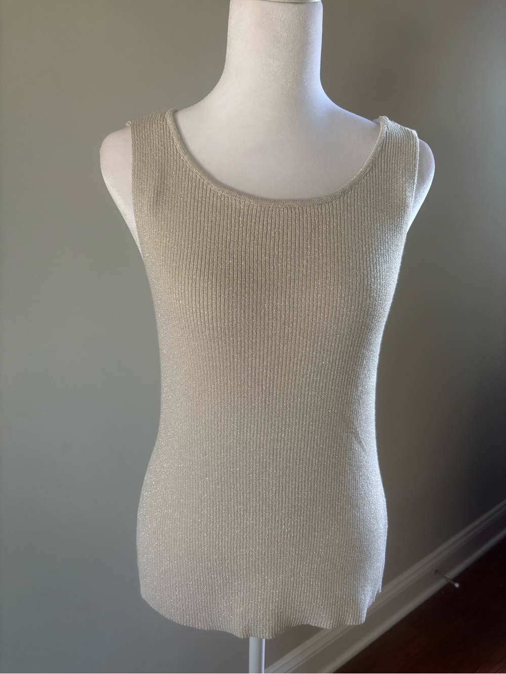 Vince Camuto Metallic Ribbed Knit Scoop Neck Tank in Sweet Champagne Silver- S